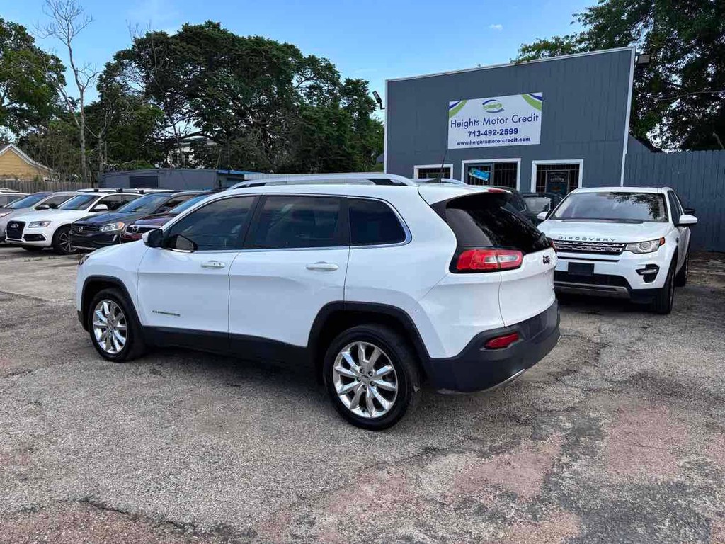 Jeep Cherokee Vehicle Full-screen Gallery Image 05