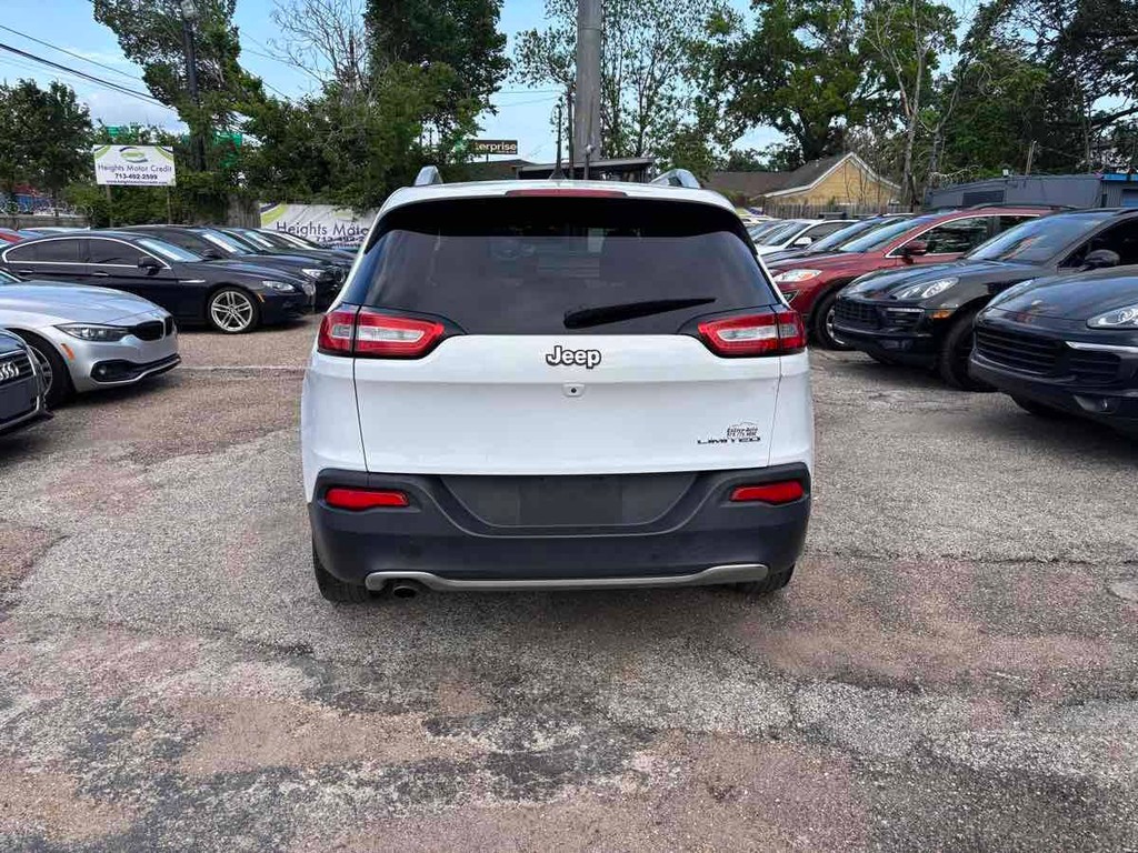 Jeep Cherokee Vehicle Full-screen Gallery Image 06