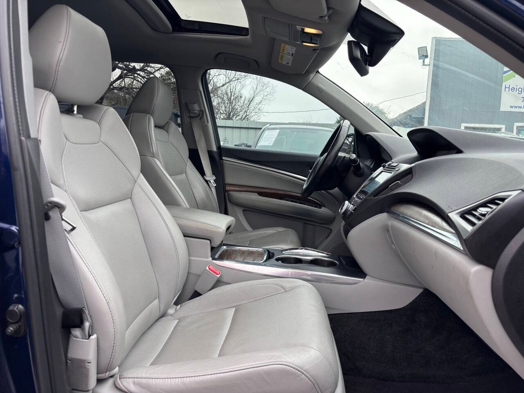 Acura MDX Vehicle Full-screen Gallery Image 10