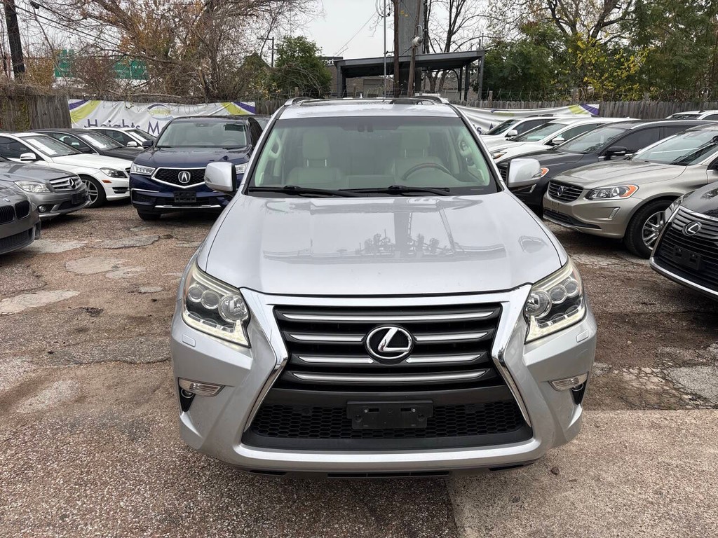 Lexus GX 460 Vehicle Full-screen Gallery Image 03