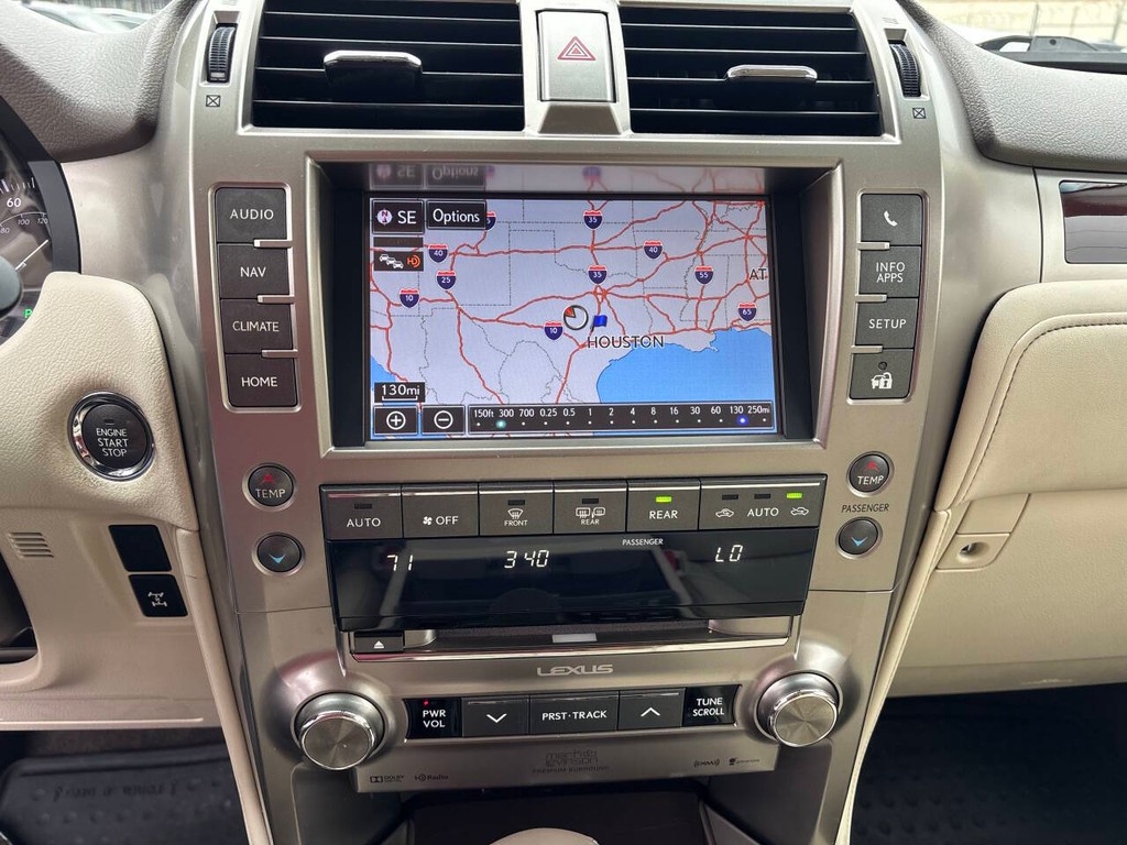 Lexus GX 460 Vehicle Full-screen Gallery Image 17