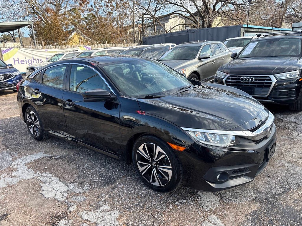 Honda Civic Sedan Vehicle Full-screen Gallery Image 02