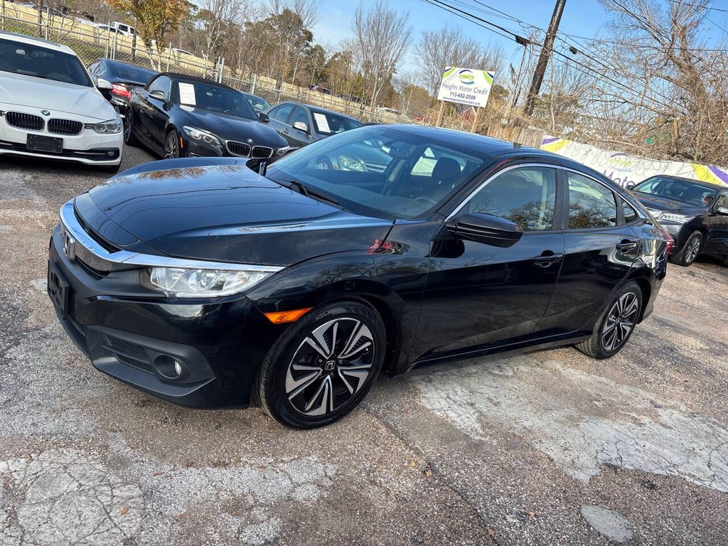 Honda Civic Sedan Vehicle Full-screen Gallery Image 04