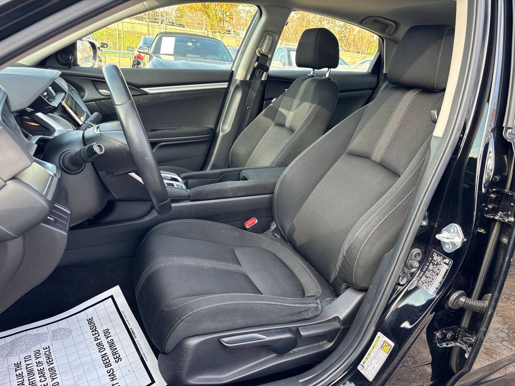 Honda Civic Sedan Vehicle Full-screen Gallery Image 09