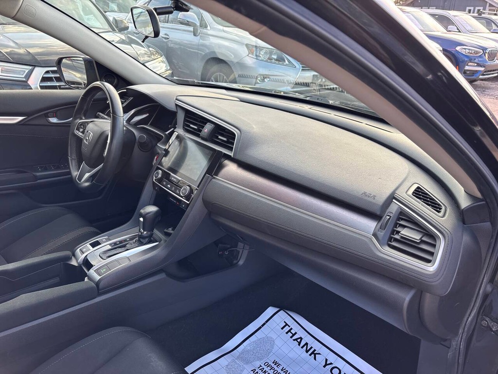 Honda Civic Sedan Vehicle Full-screen Gallery Image 10