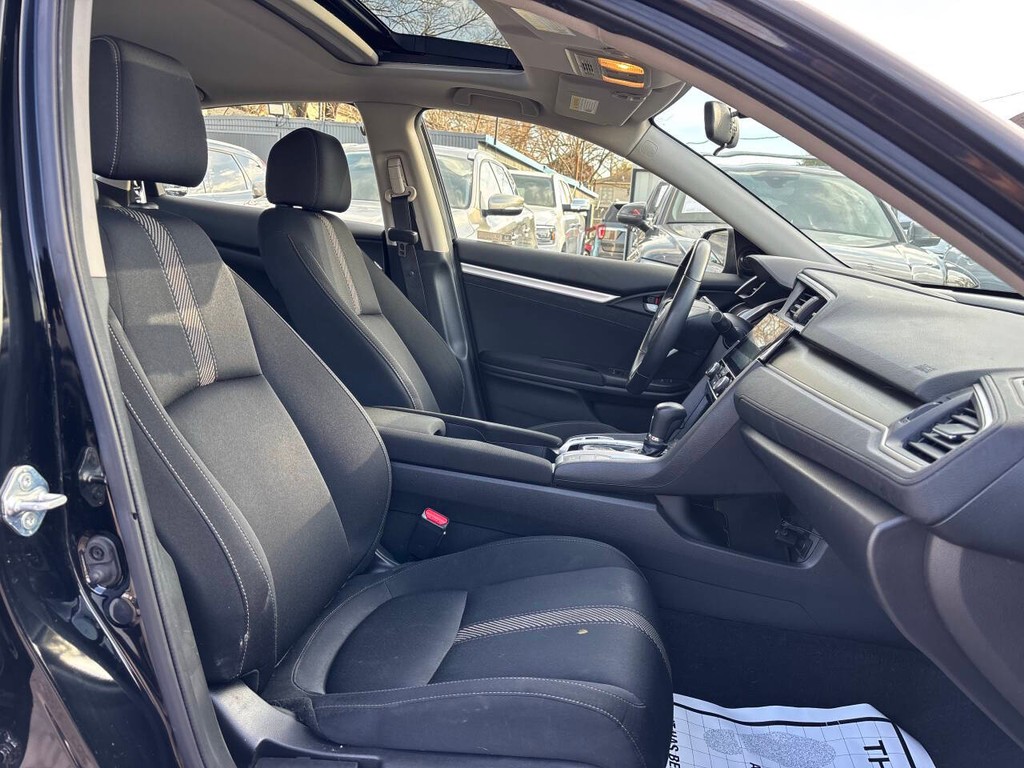 Honda Civic Sedan Vehicle Full-screen Gallery Image 11