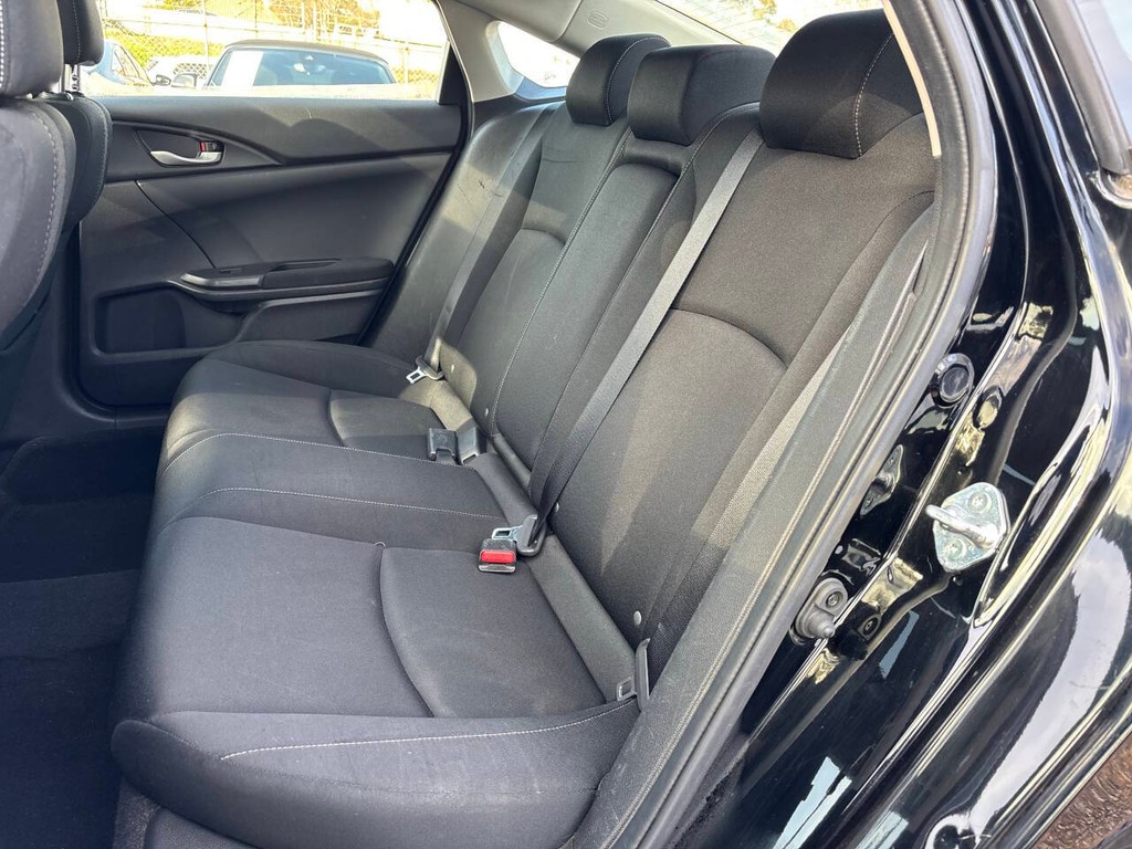 Honda Civic Sedan Vehicle Full-screen Gallery Image 12