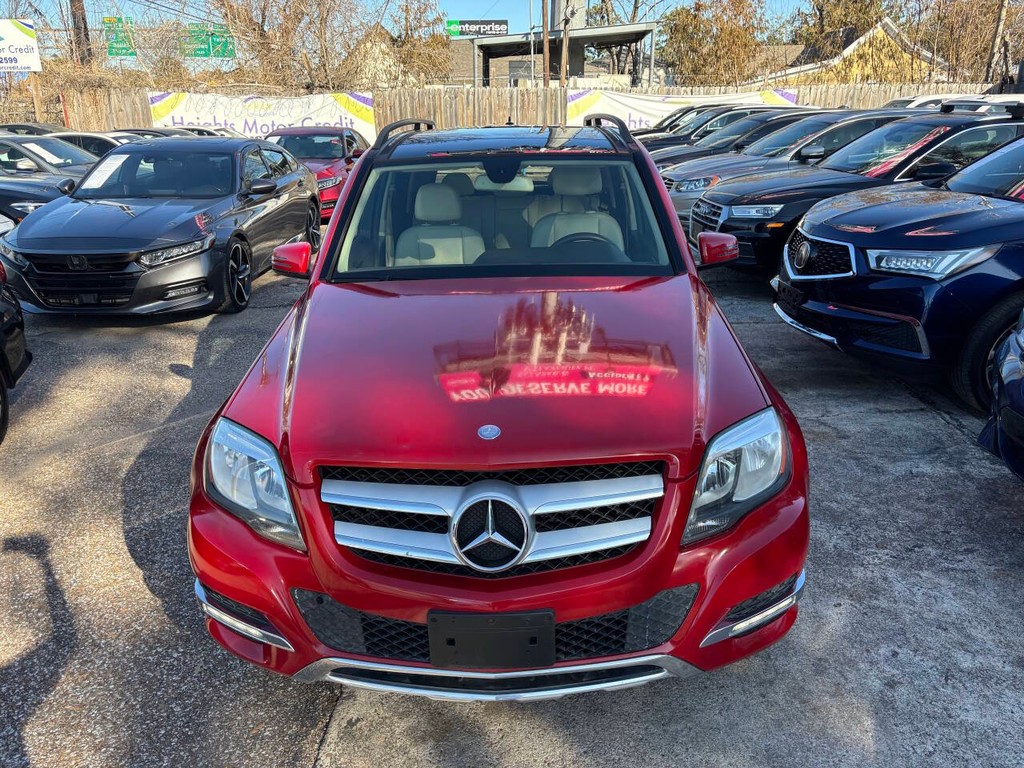 Mercedes-Benz GLK-Class Vehicle Full-screen Gallery Image 03