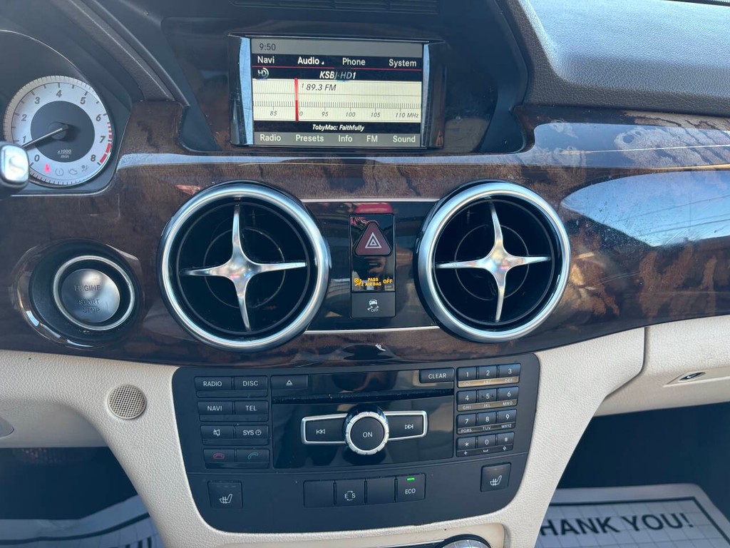 Mercedes-Benz GLK-Class Vehicle Full-screen Gallery Image 14