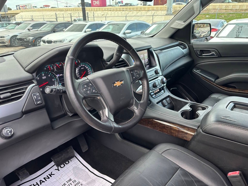 Chevrolet Tahoe Vehicle Full-screen Gallery Image 08