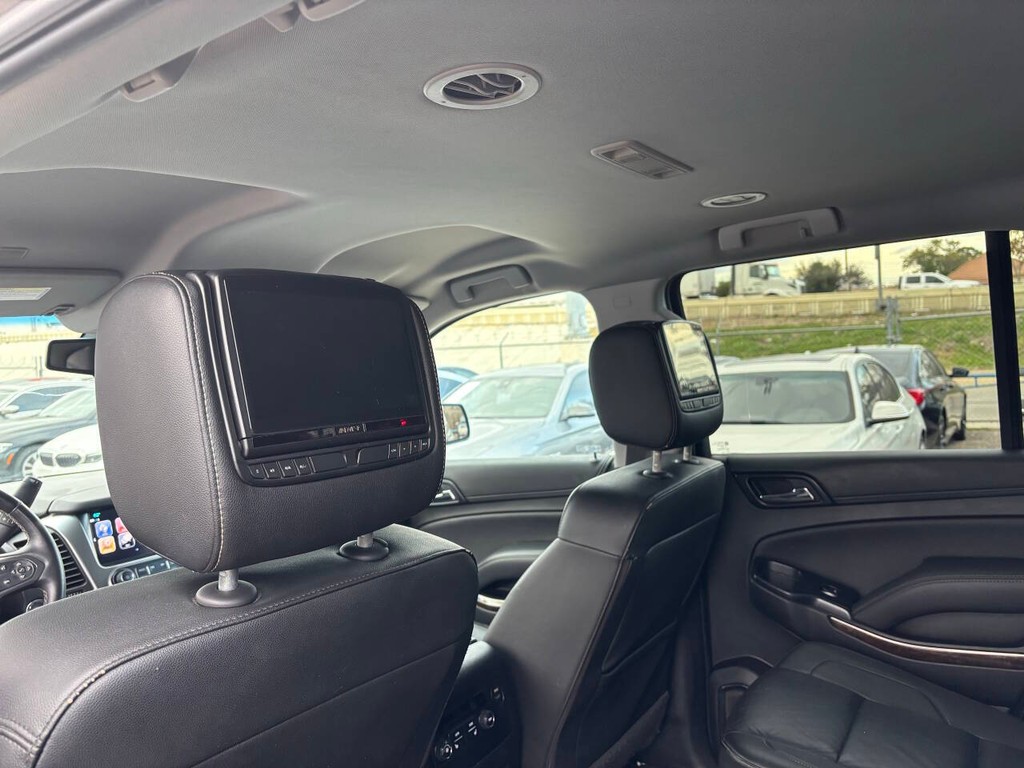 Chevrolet Tahoe Vehicle Full-screen Gallery Image 12