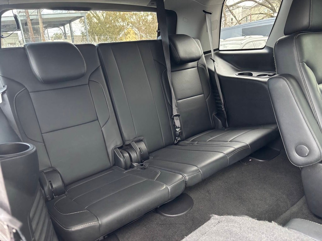 Chevrolet Tahoe Vehicle Full-screen Gallery Image 15