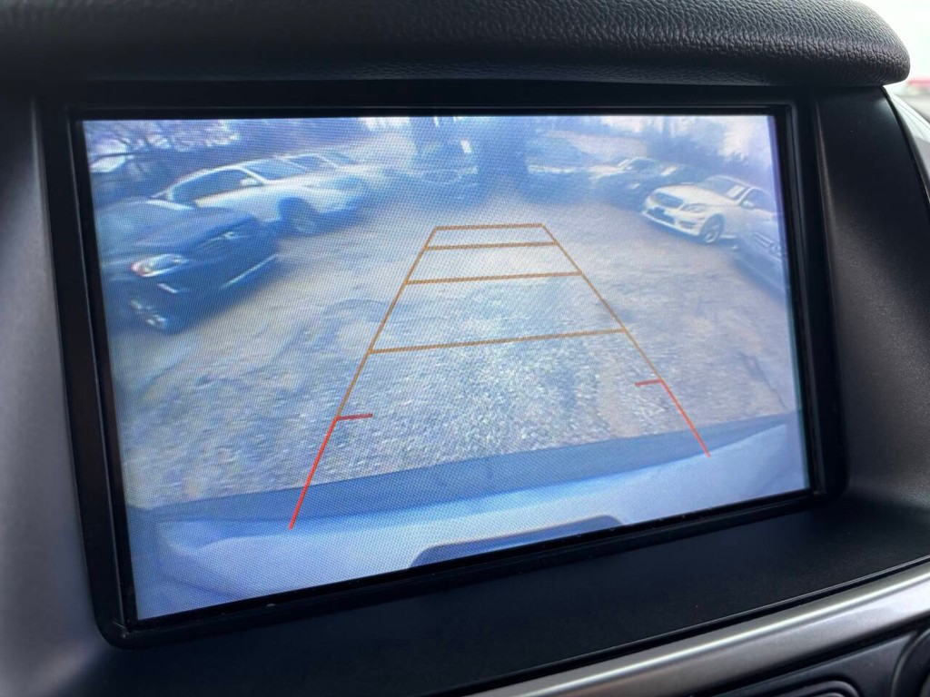 Chevrolet Tahoe Vehicle Full-screen Gallery Image 18