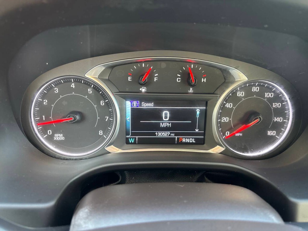 GMC Acadia Vehicle Full-screen Gallery Image 23