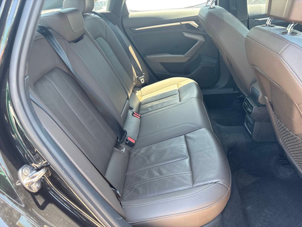 Audi A3 Sedan Vehicle Full-screen Gallery Image 16