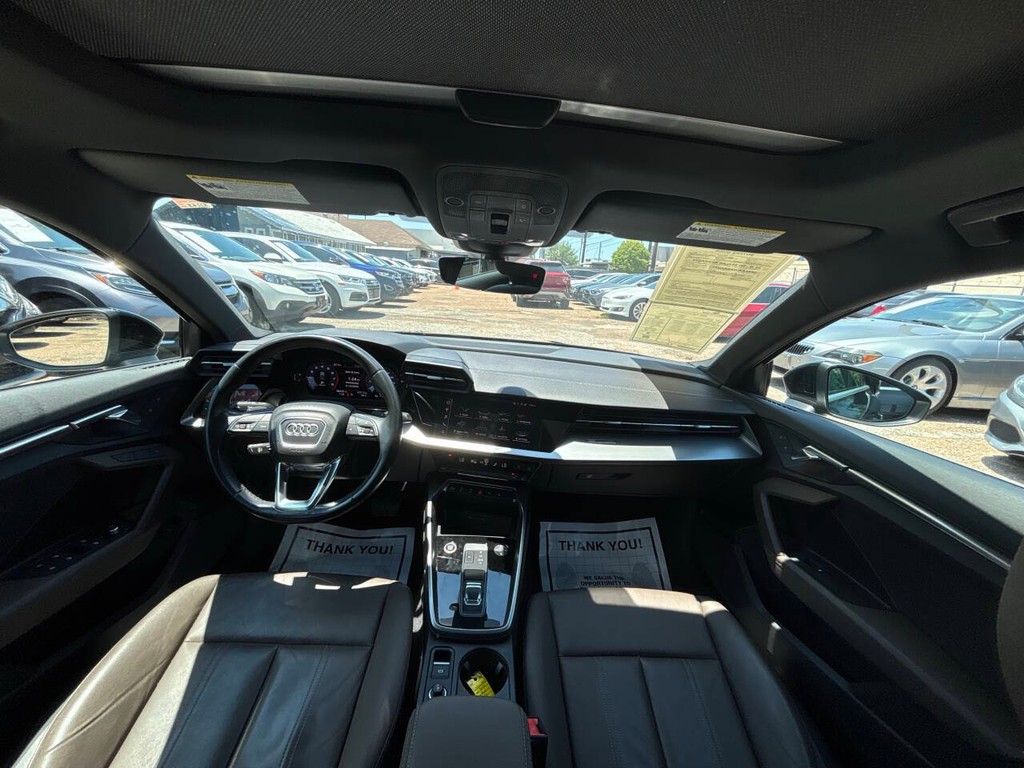 Audi A3 Sedan Vehicle Full-screen Gallery Image 18