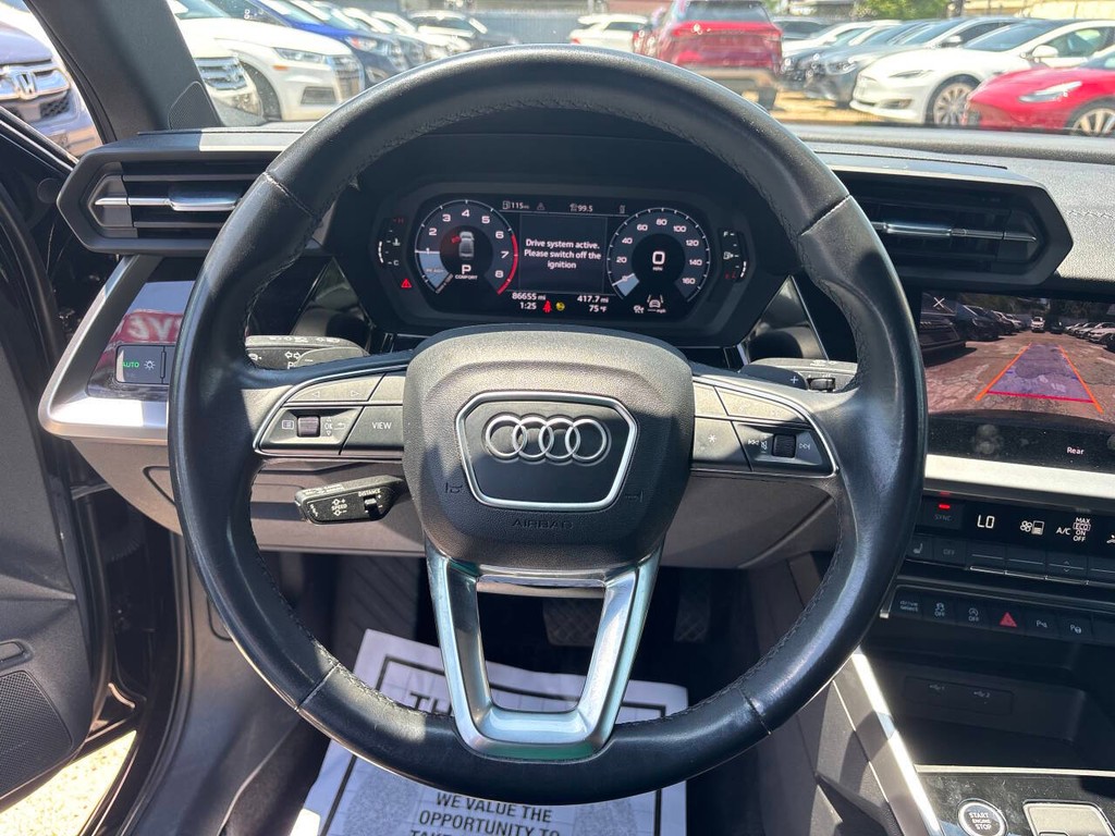 Audi A3 Sedan Vehicle Full-screen Gallery Image 23