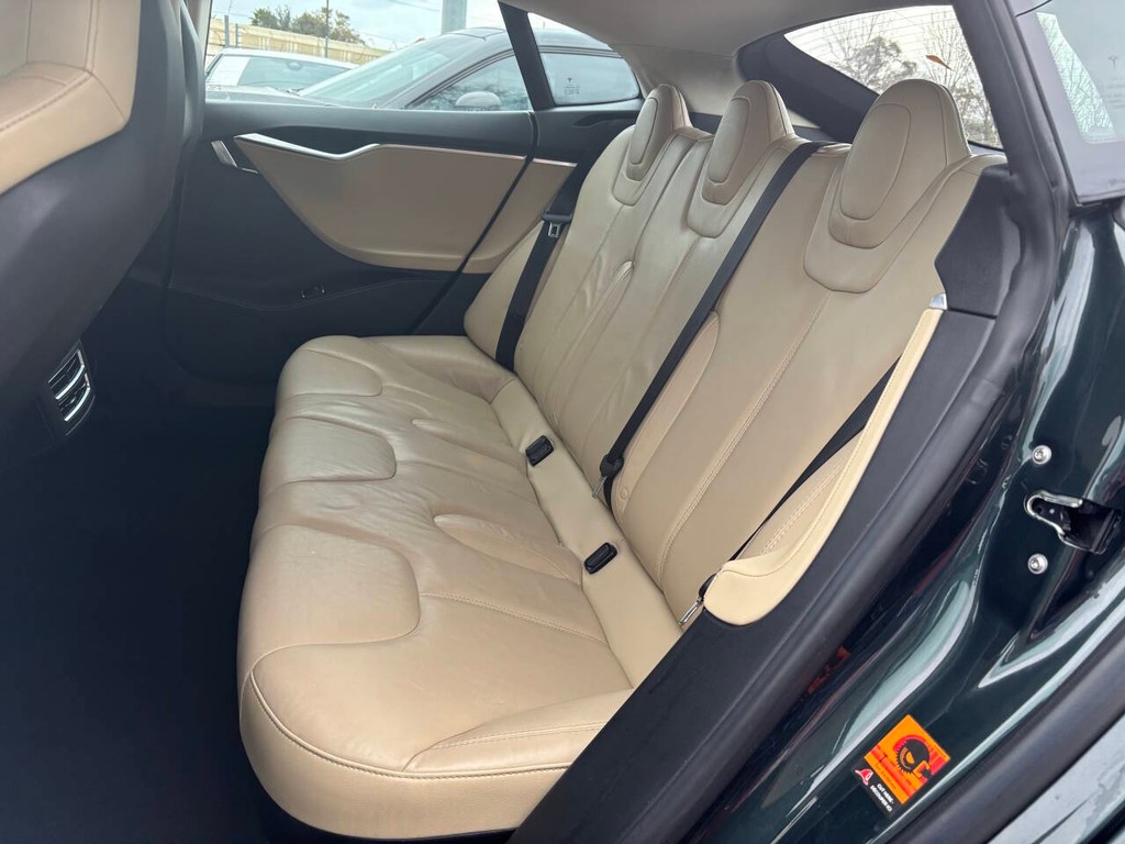 Tesla Model S Vehicle Full-screen Gallery Image 11