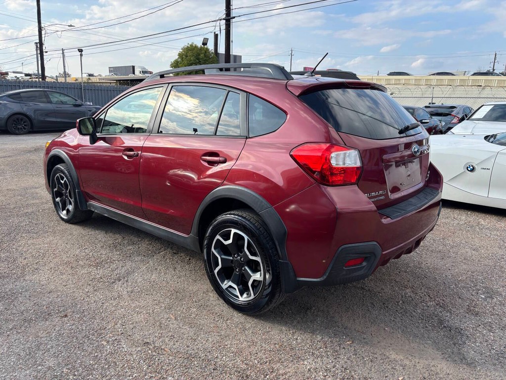 Subaru XV Crosstrek Vehicle Full-screen Gallery Image 04