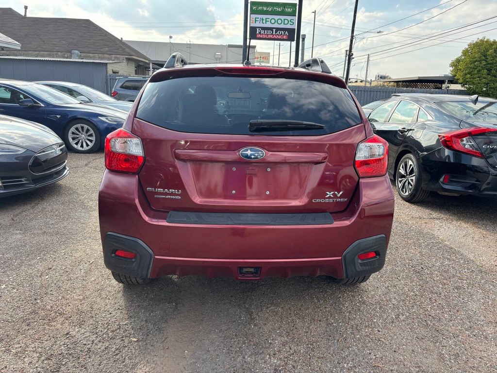 Subaru XV Crosstrek Vehicle Full-screen Gallery Image 05