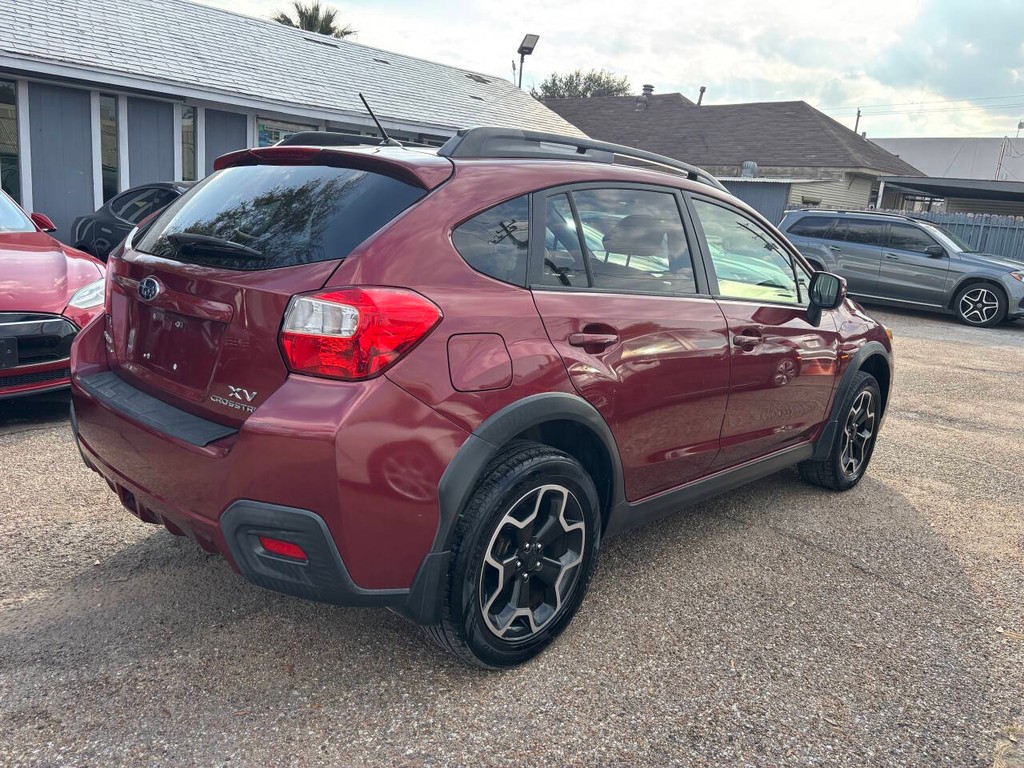Subaru XV Crosstrek Vehicle Full-screen Gallery Image 06