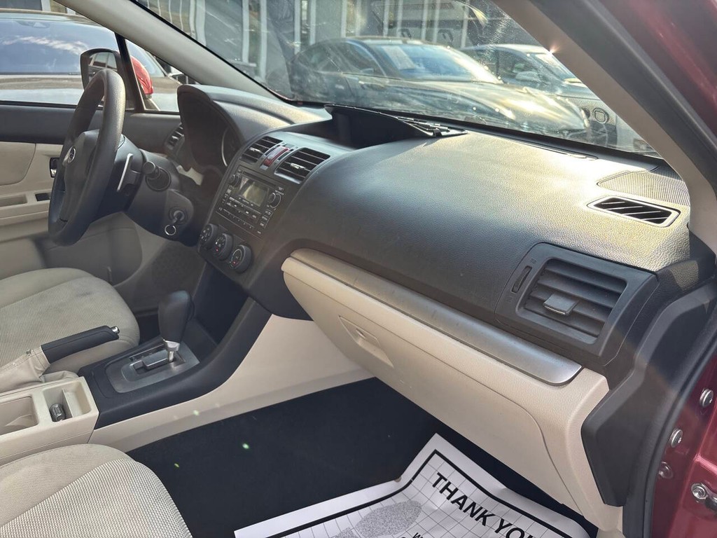 Subaru XV Crosstrek Vehicle Full-screen Gallery Image 09