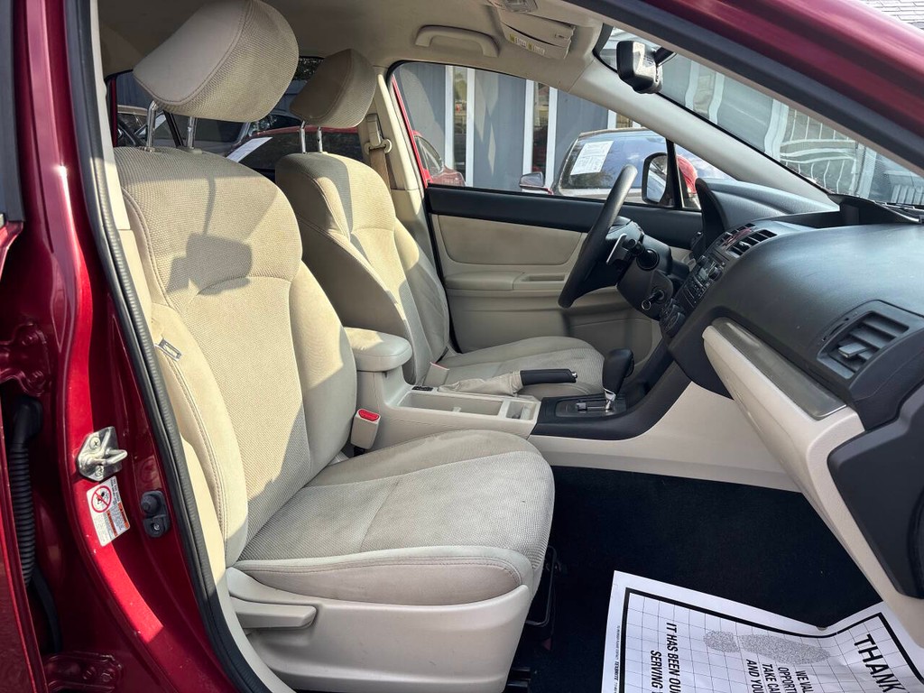 Subaru XV Crosstrek Vehicle Full-screen Gallery Image 10