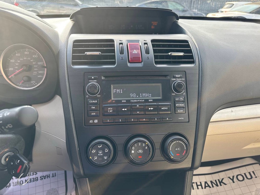 Subaru XV Crosstrek Vehicle Full-screen Gallery Image 14