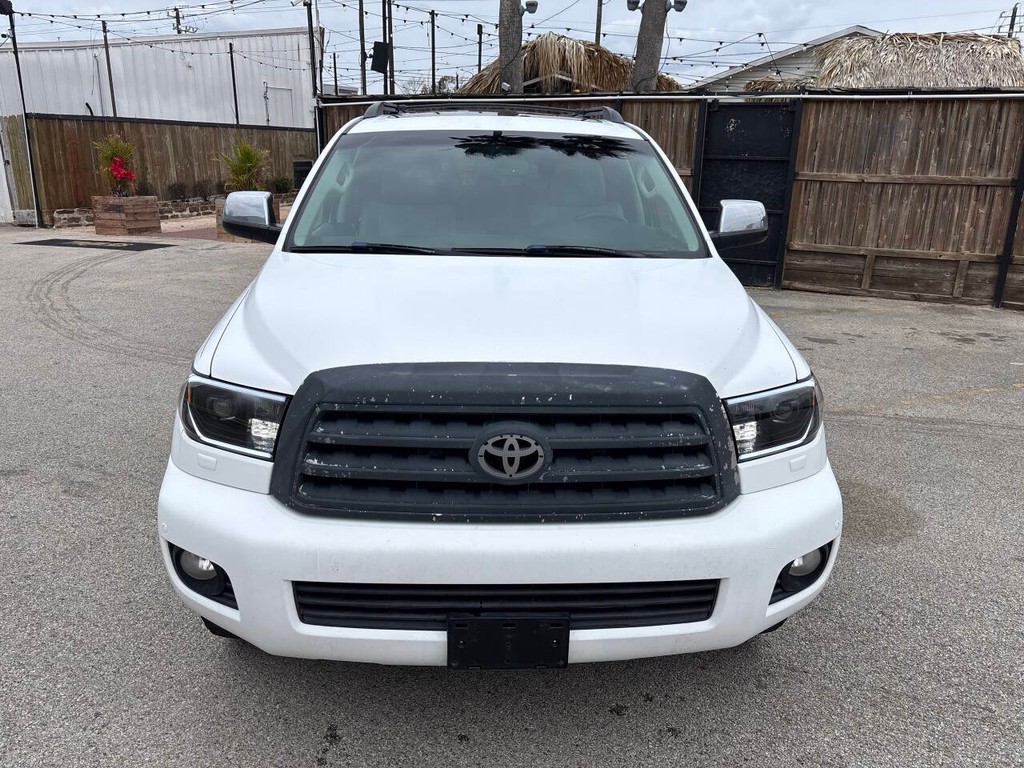 Toyota Sequoia Vehicle Full-screen Gallery Image 03