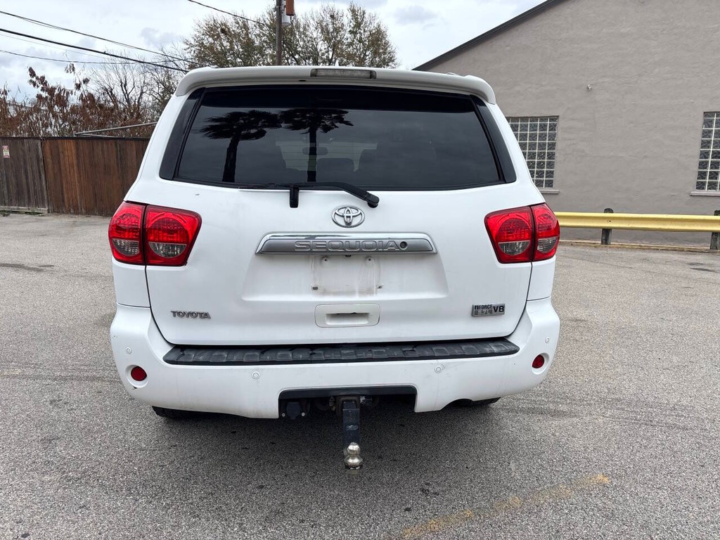 Toyota Sequoia Vehicle Full-screen Gallery Image 06