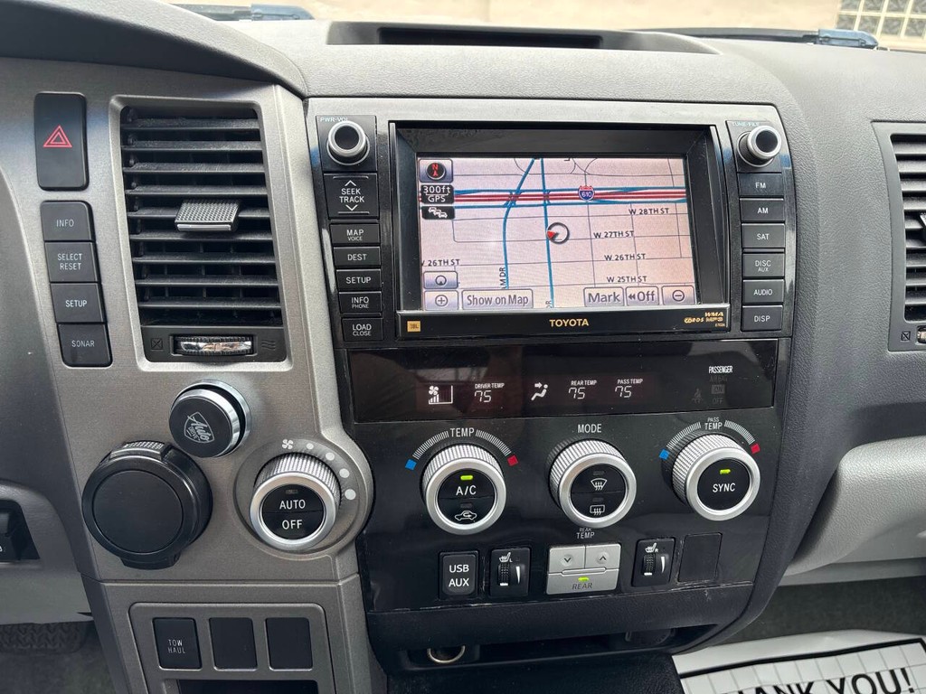Toyota Sequoia Vehicle Full-screen Gallery Image 14