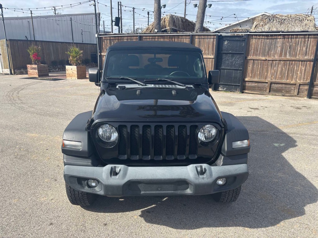 Jeep Wrangler Vehicle Full-screen Gallery Image 03