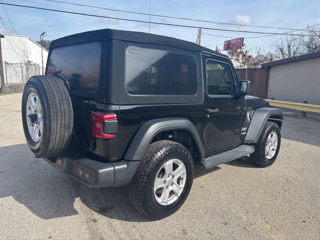 Jeep Wrangler Vehicle Full-screen Gallery Image 07