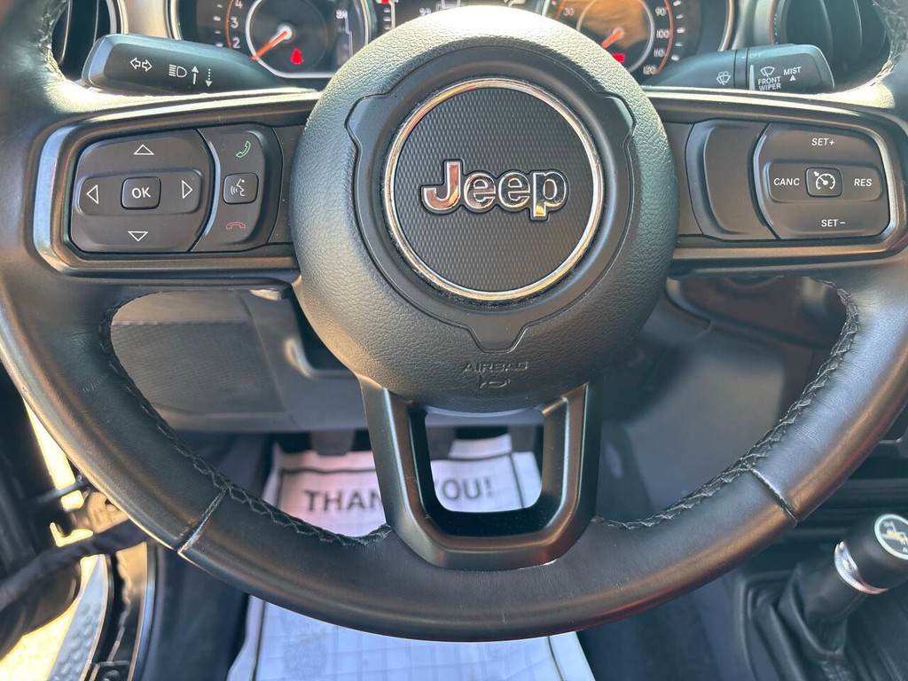Jeep Wrangler Vehicle Full-screen Gallery Image 22