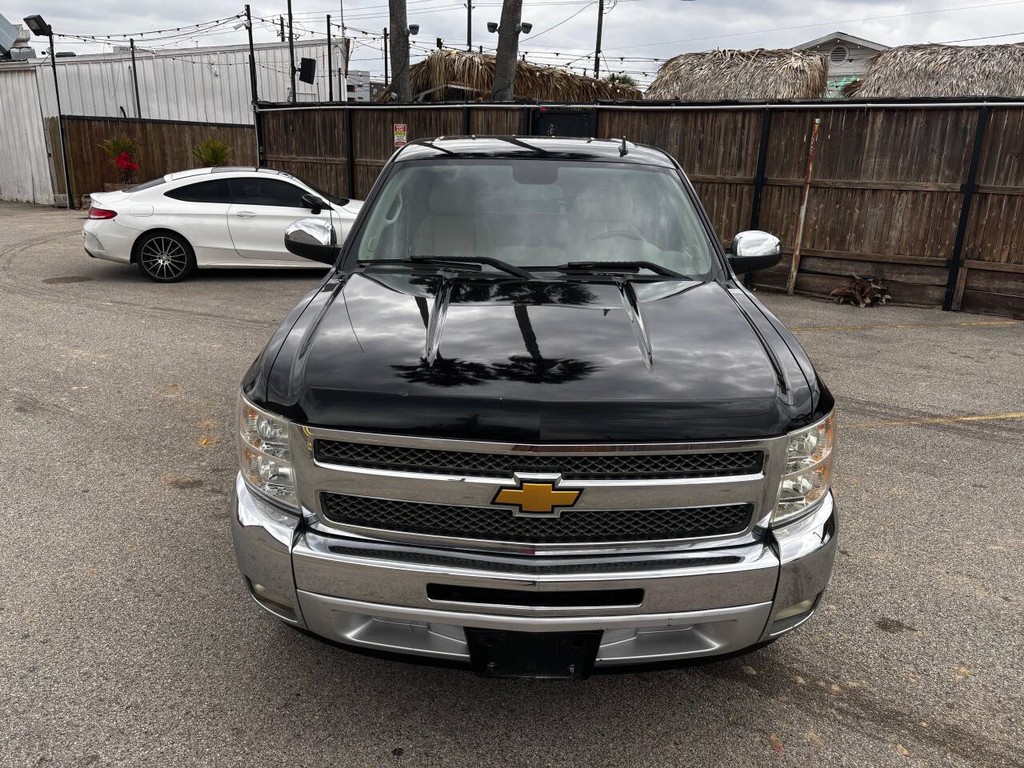 Chevrolet Silverado 1500 Vehicle Full-screen Gallery Image 03