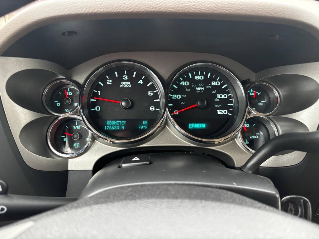 Chevrolet Silverado 1500 Vehicle Full-screen Gallery Image 20