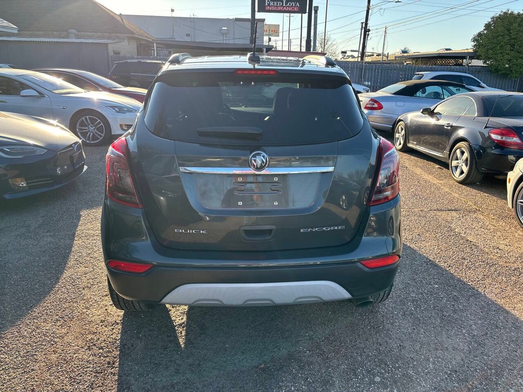 Buick Encore Vehicle Full-screen Gallery Image 06