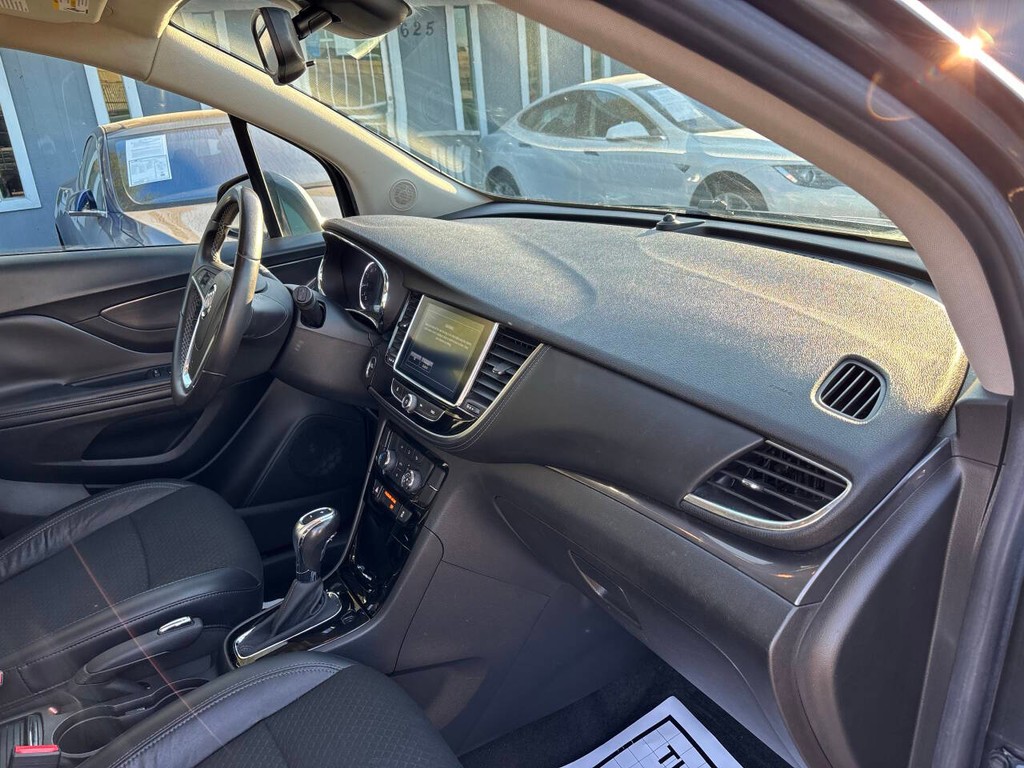 Buick Encore Vehicle Full-screen Gallery Image 10