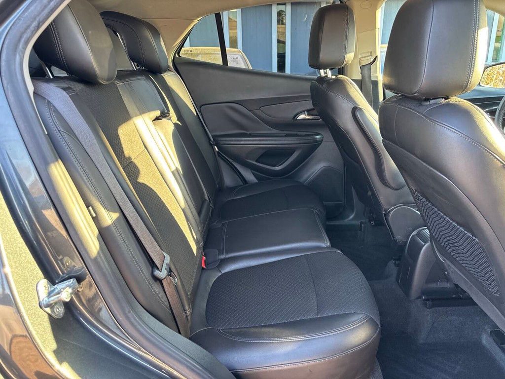 Buick Encore Vehicle Full-screen Gallery Image 13