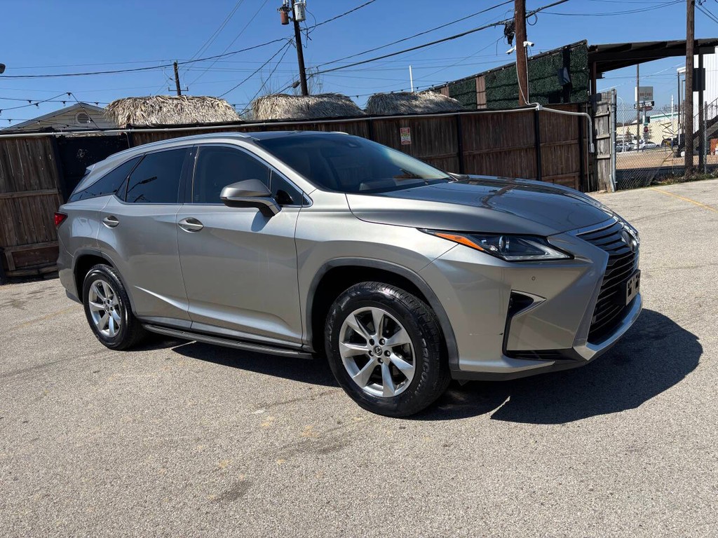 Lexus RX Vehicle Full-screen Gallery Image 03