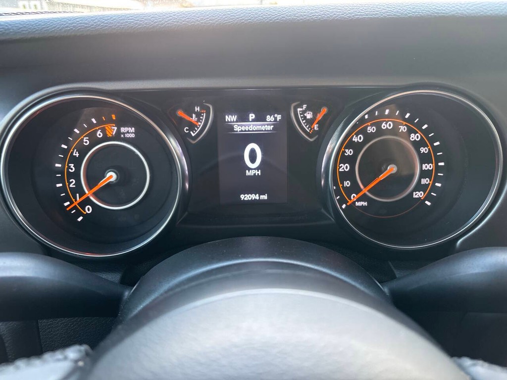 Jeep Gladiator Vehicle Full-screen Gallery Image 20