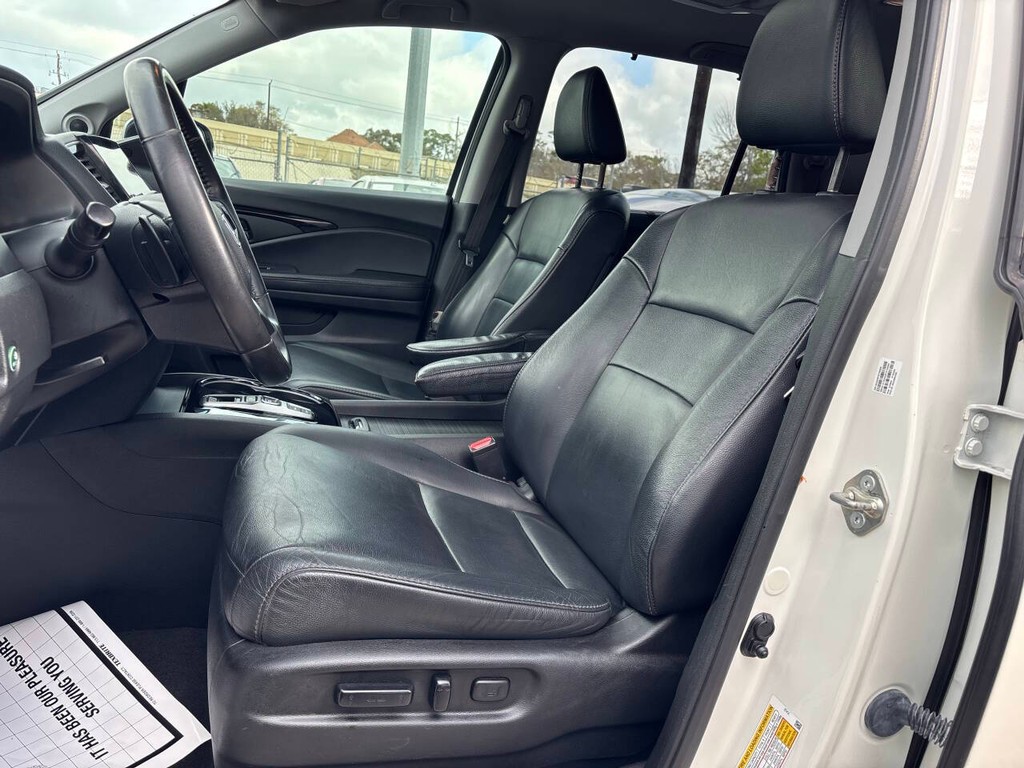 Honda Pilot Vehicle Full-screen Gallery Image 09