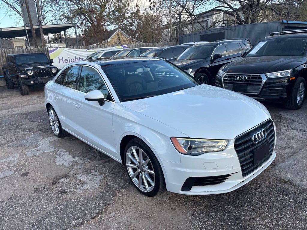 Audi A3 Vehicle Full-screen Gallery Image 02