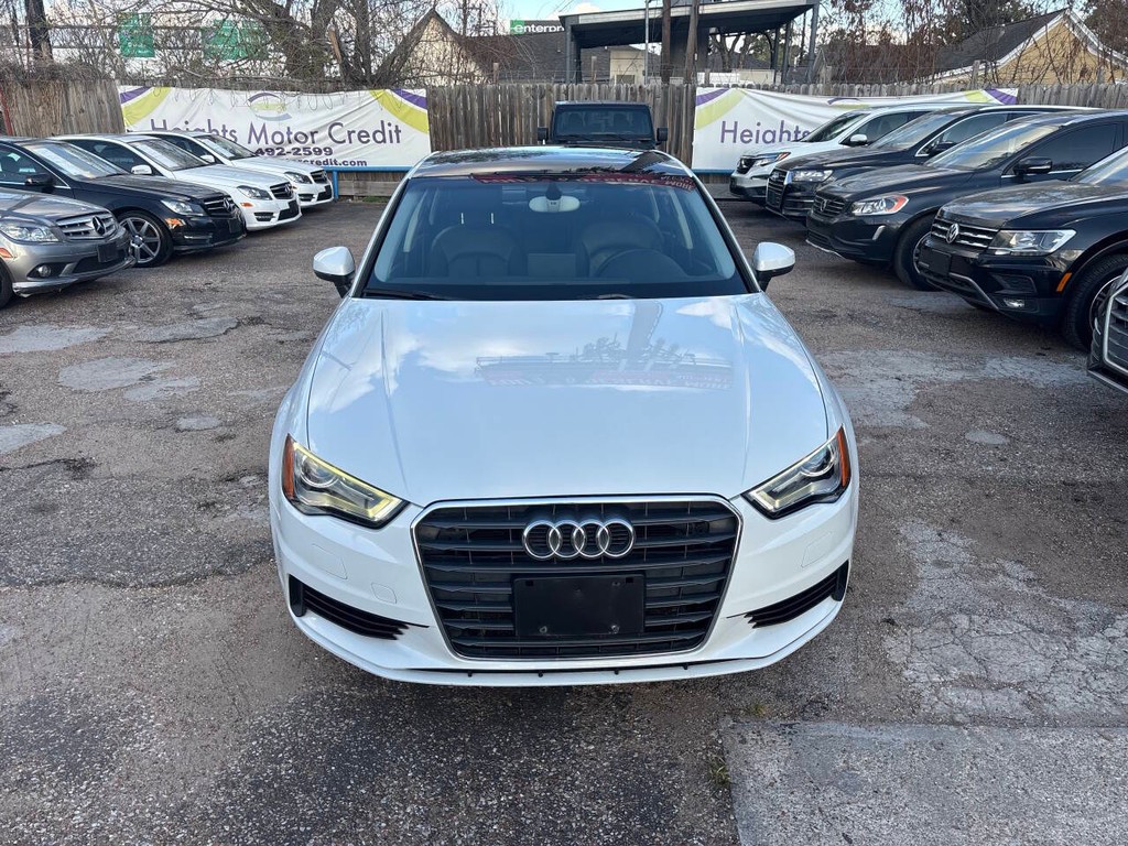 Audi A3 Vehicle Full-screen Gallery Image 03