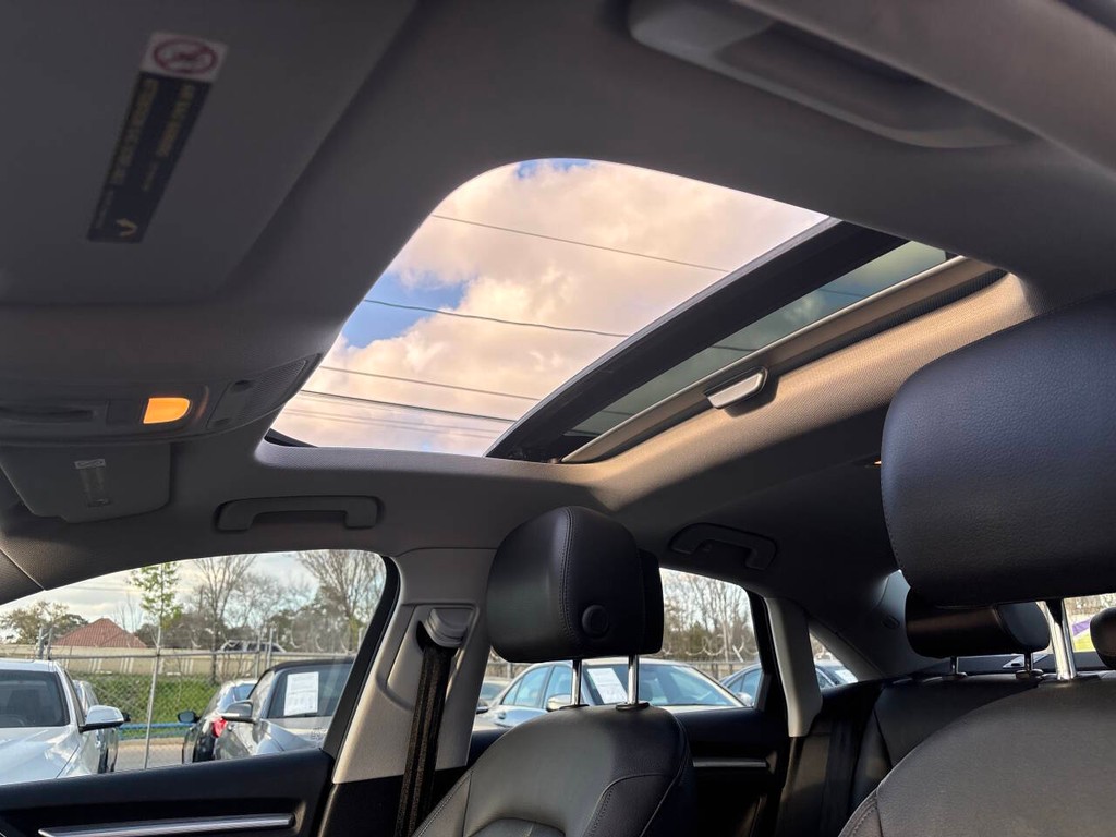 Audi A3 Vehicle Full-screen Gallery Image 19