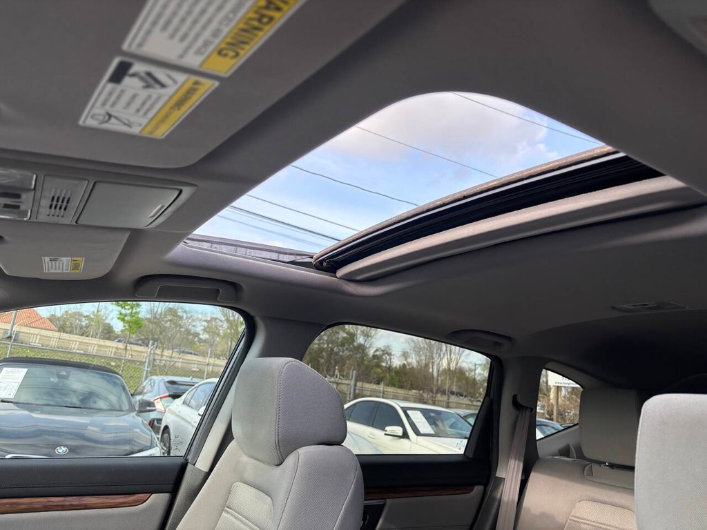 Honda CR-V Vehicle Full-screen Gallery Image 19