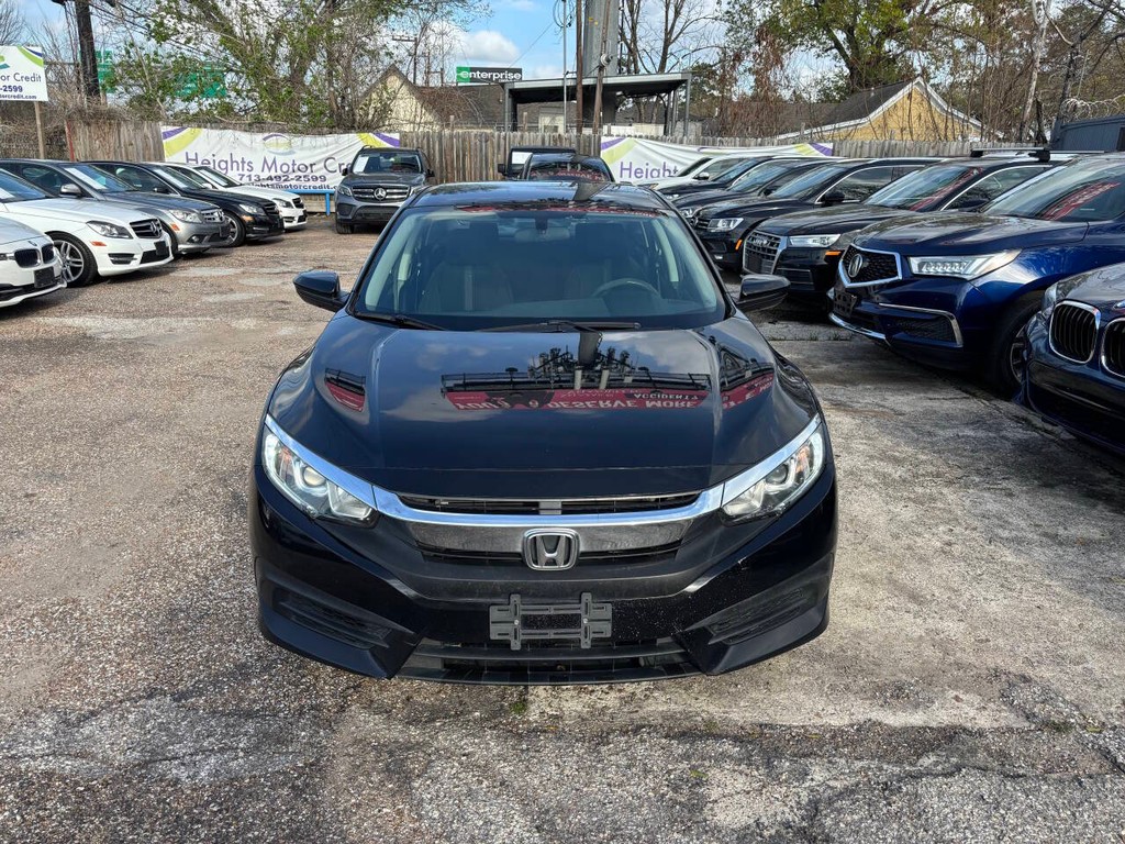 Honda Civic Sedan Vehicle Full-screen Gallery Image 03