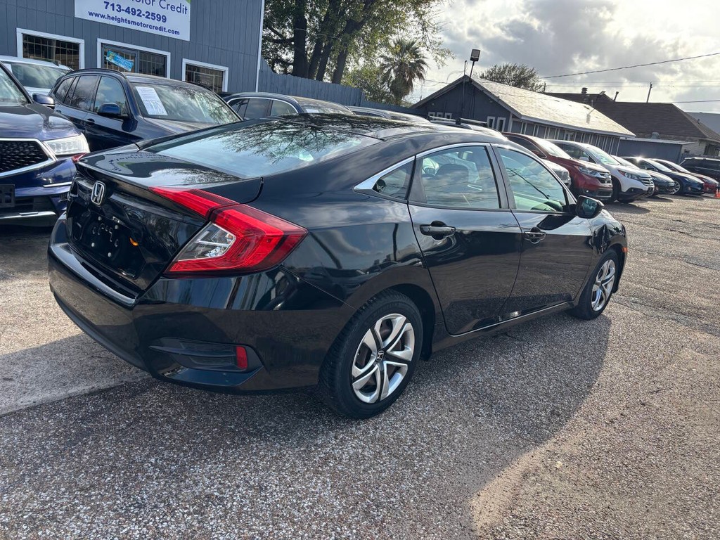 Honda Civic Sedan Vehicle Full-screen Gallery Image 07