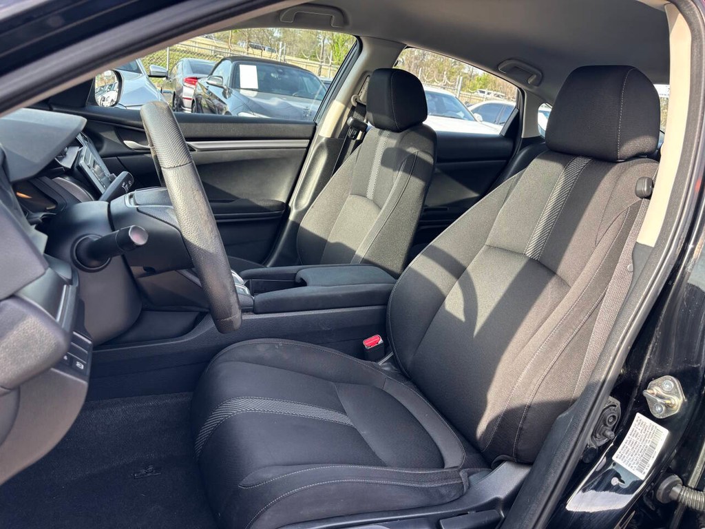 Honda Civic Sedan Vehicle Full-screen Gallery Image 09