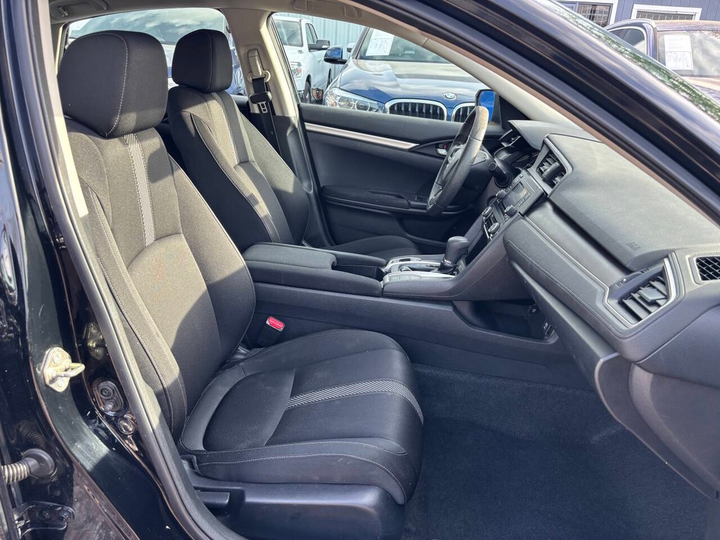 Honda Civic Sedan Vehicle Full-screen Gallery Image 11